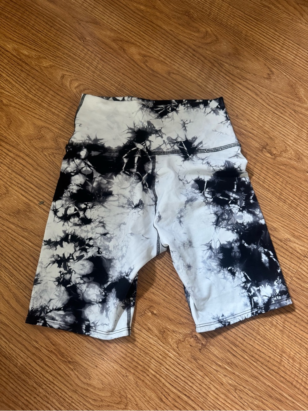 Electric & Rose Cali Black White Tie-Dye Biker Shorts Size S